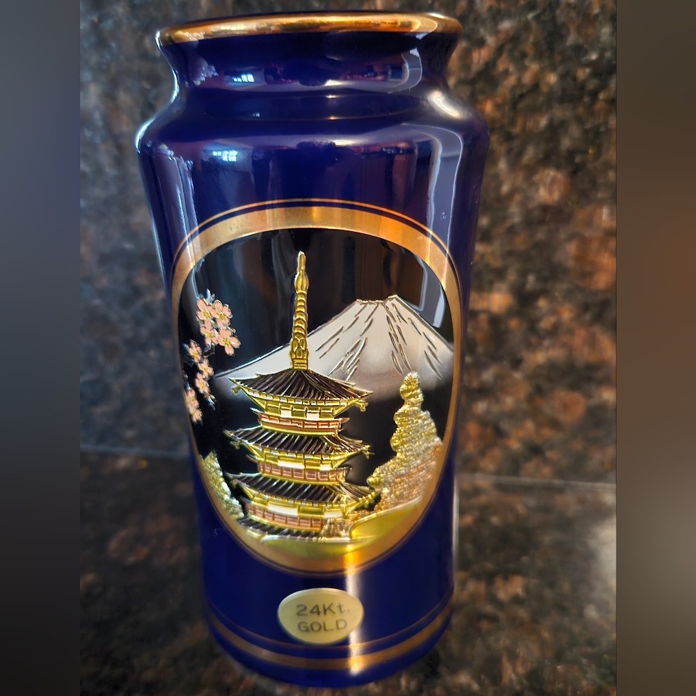 The Art of Chokin handmade Japanese navy vase Mt Fuji